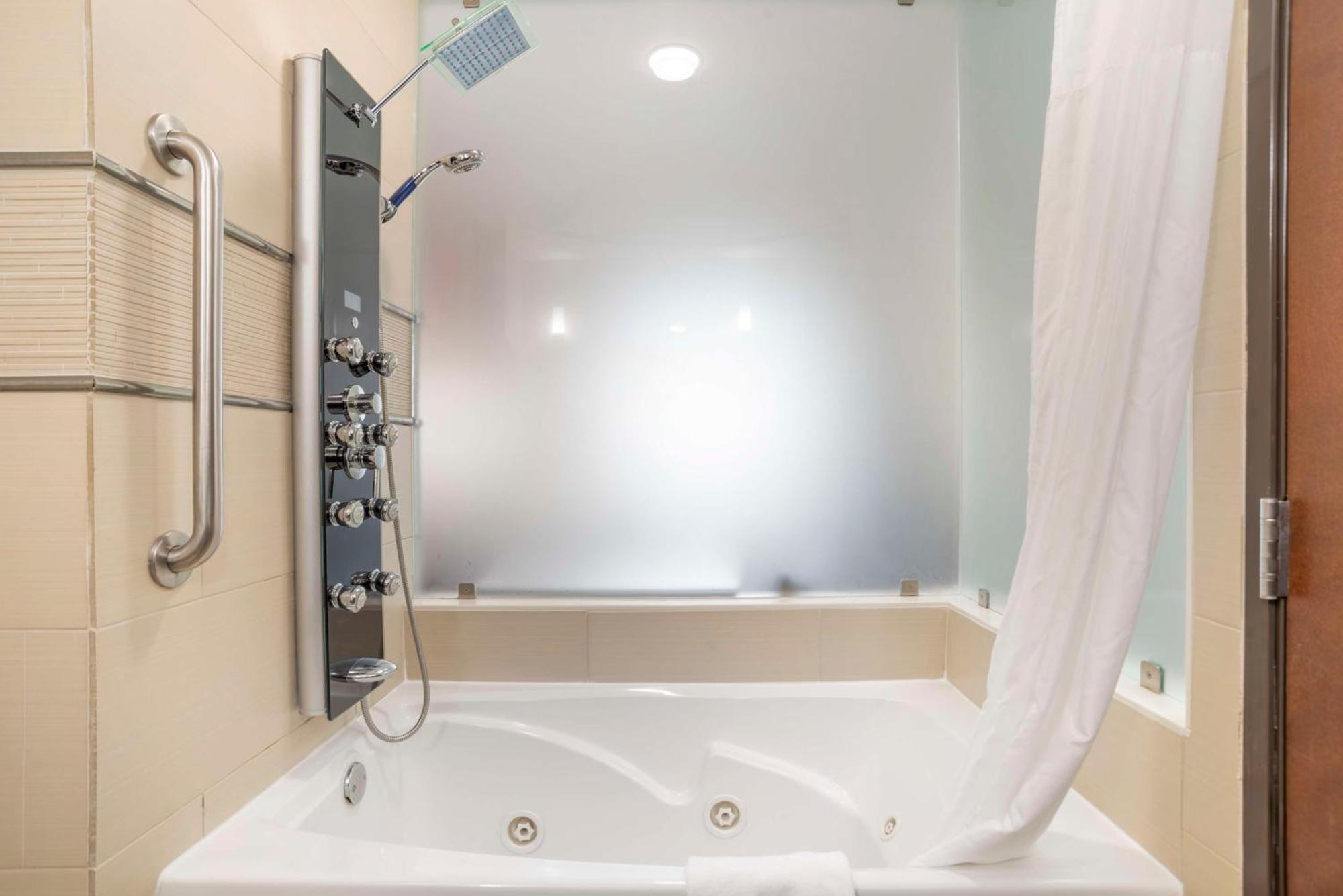 Best Western Plus Flowood Inn & Suites Buitenkant foto