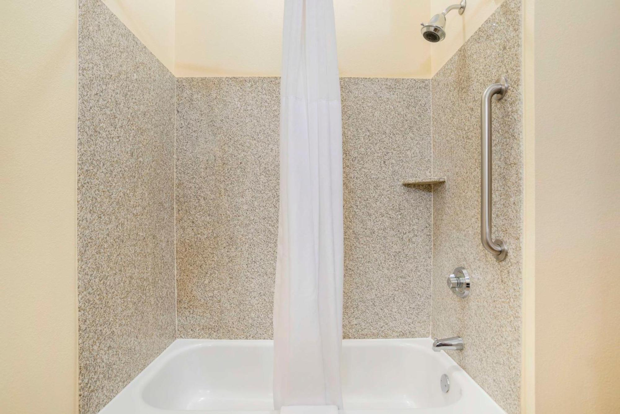 Best Western Plus Flowood Inn & Suites Buitenkant foto